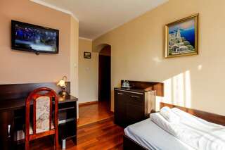 Отель Hotel Apogeum Пекары-Слёнске Двухместный номер с 2 отдельными кроватями-4