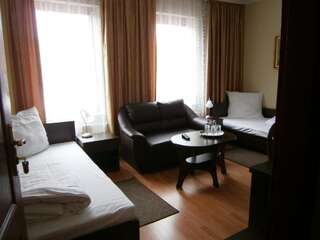 Отель Hotel Apogeum Пекары-Слёнске Двухместный номер с 2 отдельными кроватями-12